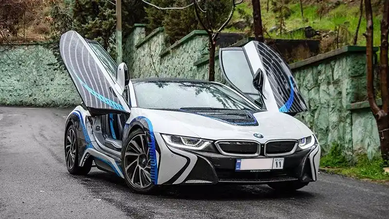گرانترین ماشین ایران BMW i8
