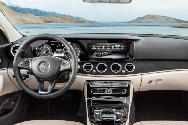 مرسدس بنز E-Class